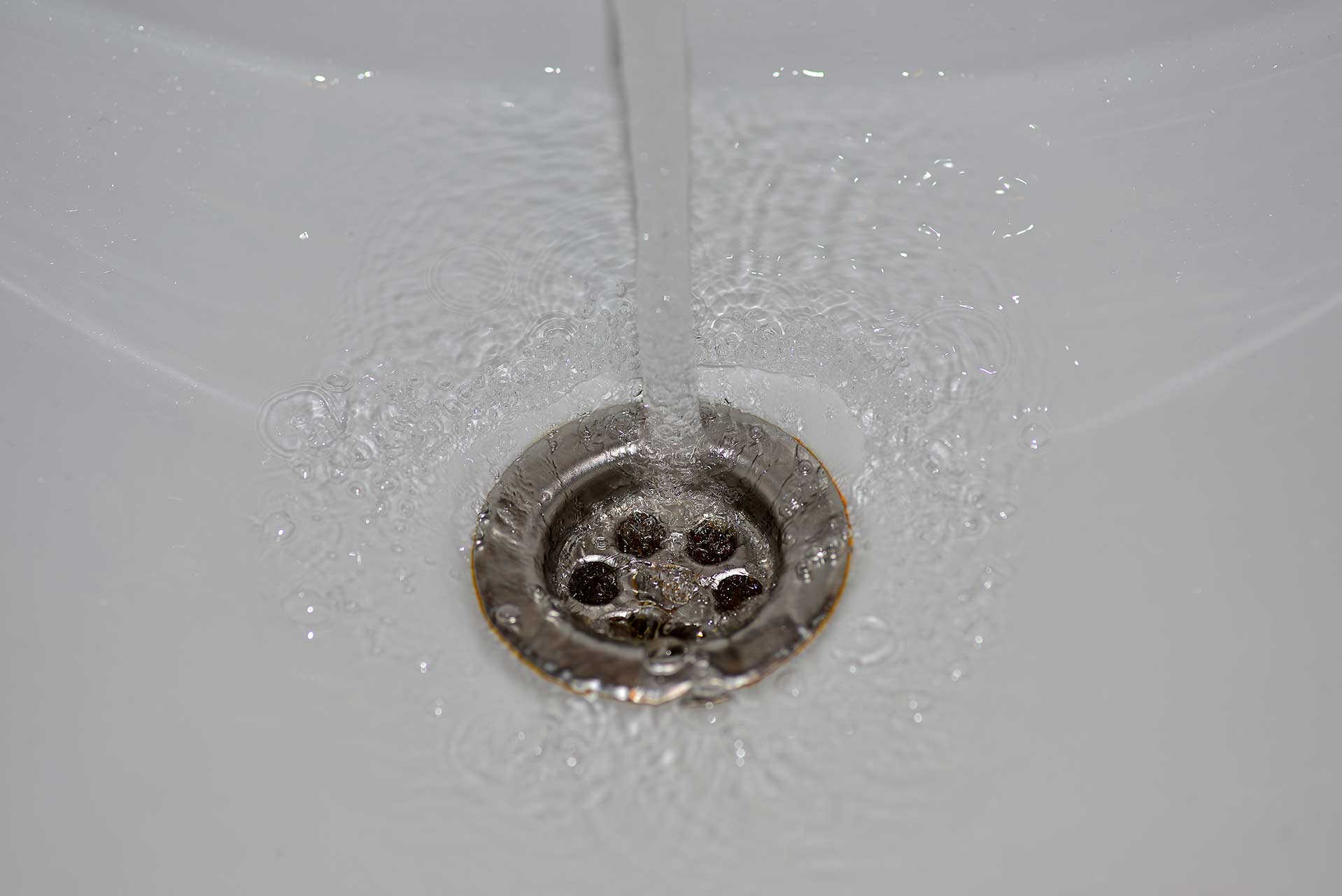 A2B Drains provides services to unblock blocked sinks and drains for properties in West Hendon.